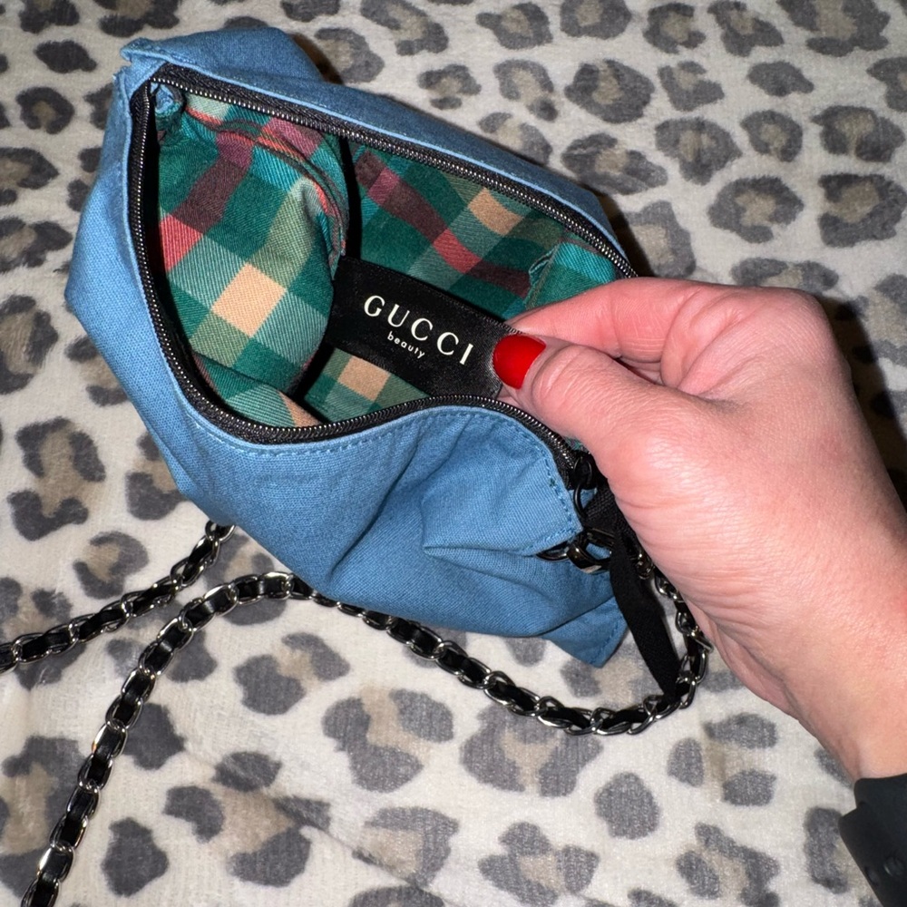 Gucci Beauty Crossbody Bag - Picture 6 of 7